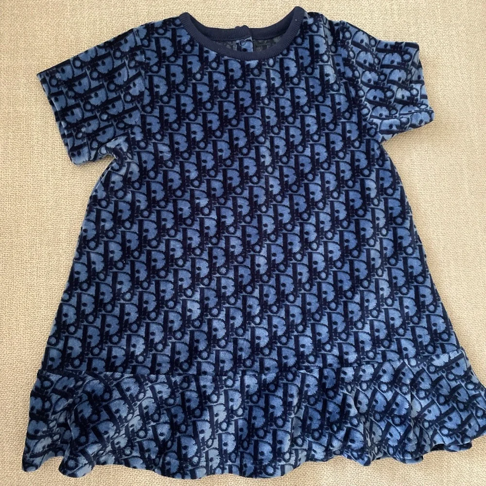 SOLD!! 🎉 Baby Dior dress - Picture 1 of 3